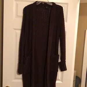 Sweater. Dark brown.